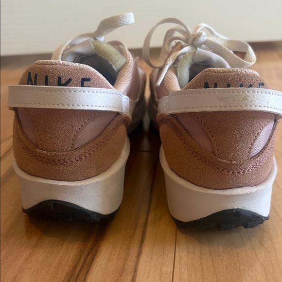 Nike Waffle Debut- Pink Oxford/White Rose Whisper - Picture 3 of 3